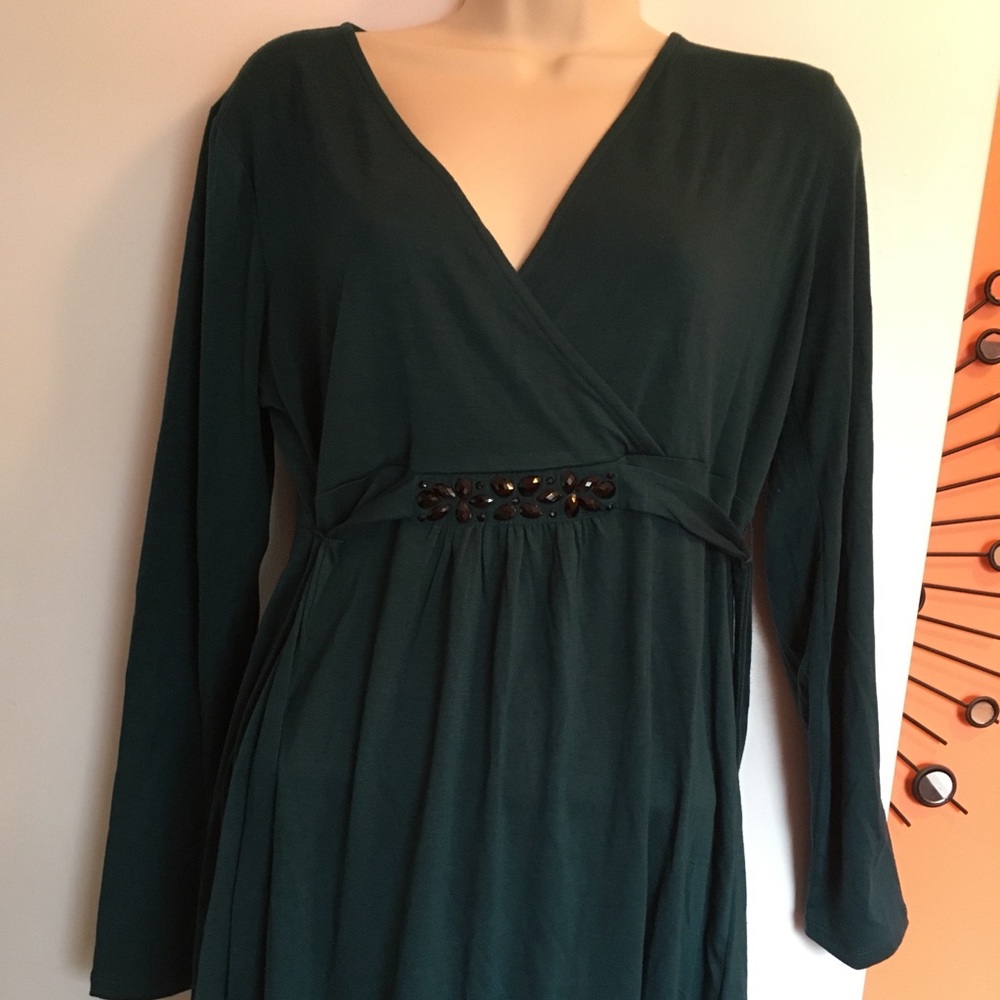 Green Embellished Maternity Top, Medium